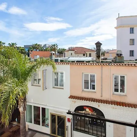 A1 2bdr Modern Chic Flat Ac 3min From Sandy Beaches Apartman