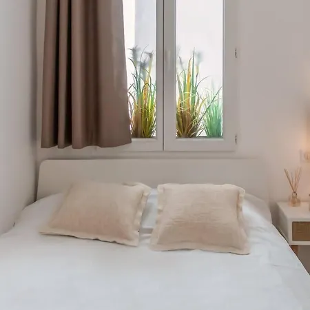 Apartman A1 2bdr Modern Chic Flat Ac 3min From Sandy Beaches