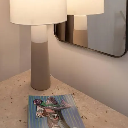Апартаменти A1 2bdr Modern Chic Flat Ac 3min From Sandy Beaches *