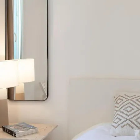 A1 2bdr Modern Chic Flat Ac 3min From Sandy Beaches Антіб